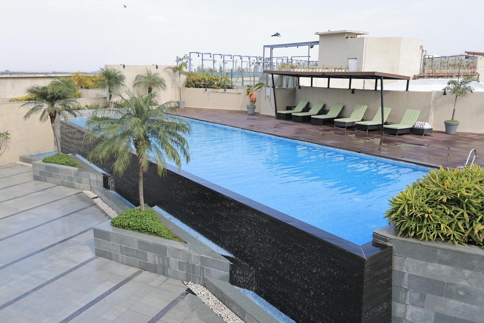 Hotel Courtyard By Marriott Bhopal Exterior foto