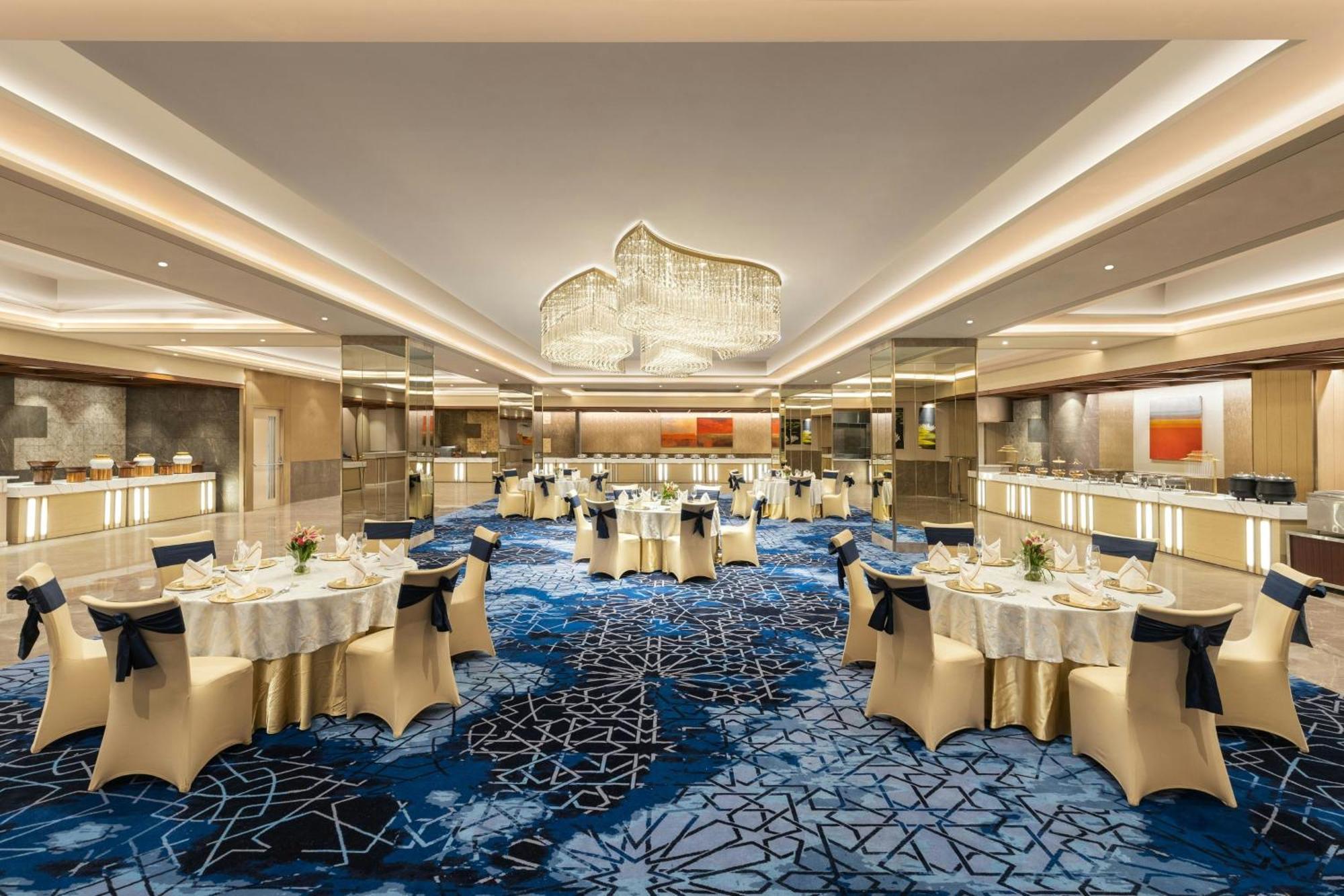 Hotel Courtyard By Marriott Bhopal Exterior foto