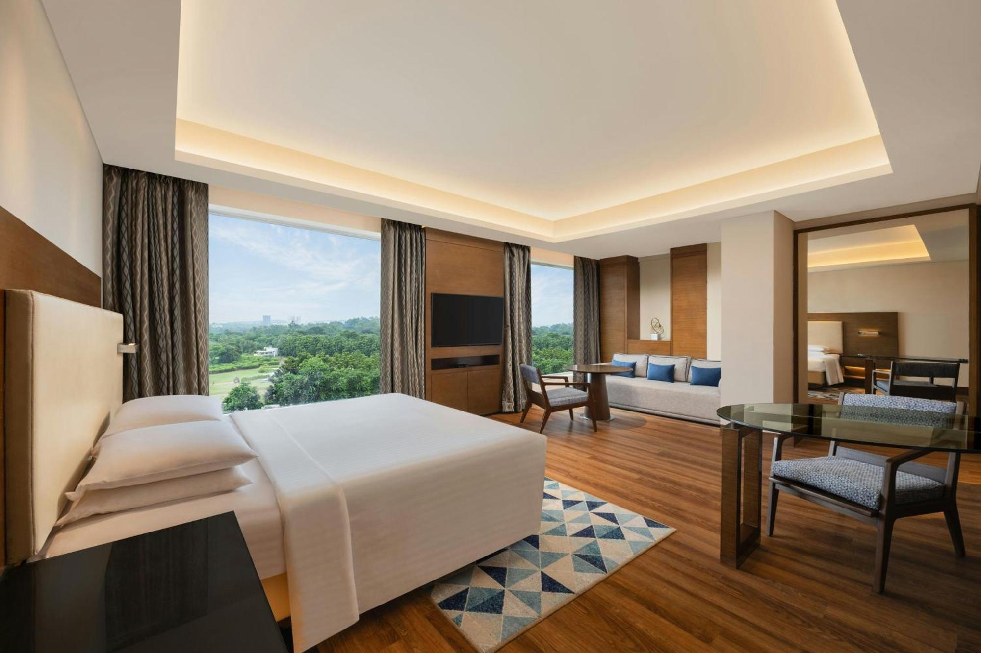 Hotel Courtyard By Marriott Bhopal Exterior foto